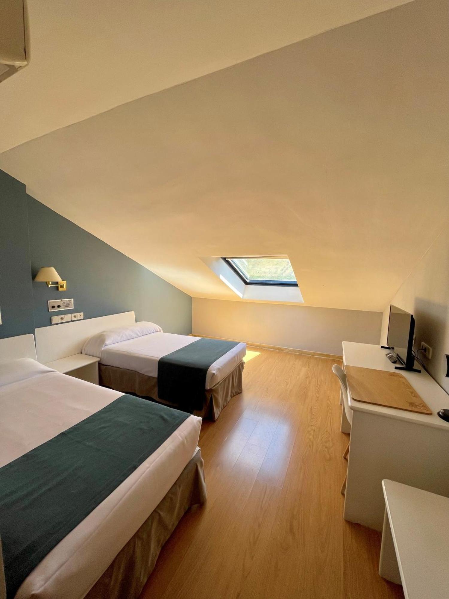 Hotel Jakue Puente la Reina Zewnętrze zdjęcie