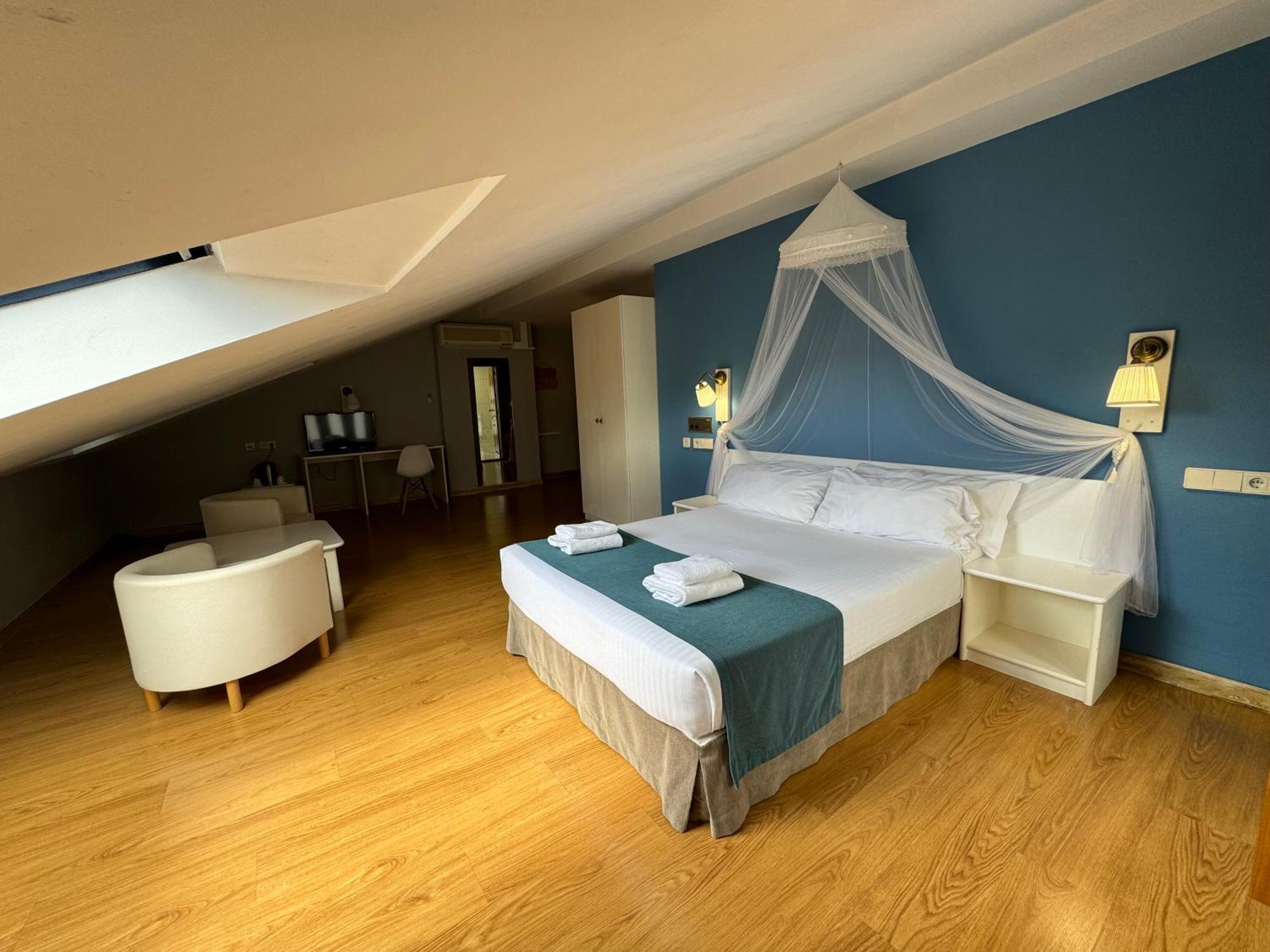 Hotel Jakue Puente la Reina Zewnętrze zdjęcie