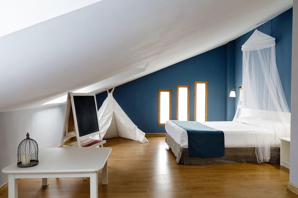 Hotel Jakue Puente la Reina Zewnętrze zdjęcie